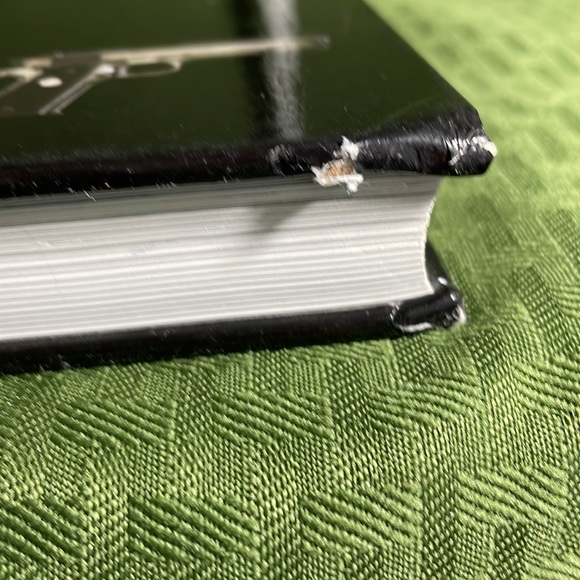 FIREARMS The Illustrated Guide to Small Arms of the World by Chris McNab - Picture 8 of 8